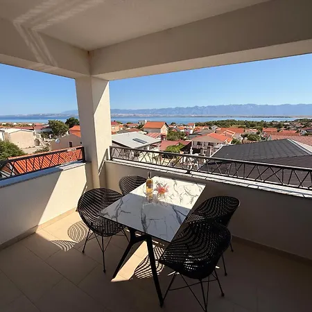 Luxury Blue Sky Apartment *