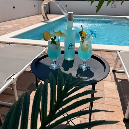 Luxury Blue Sky Vir