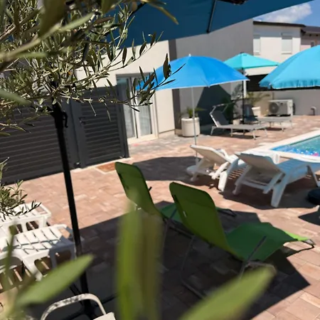 Luxury Blue Sky * Vir